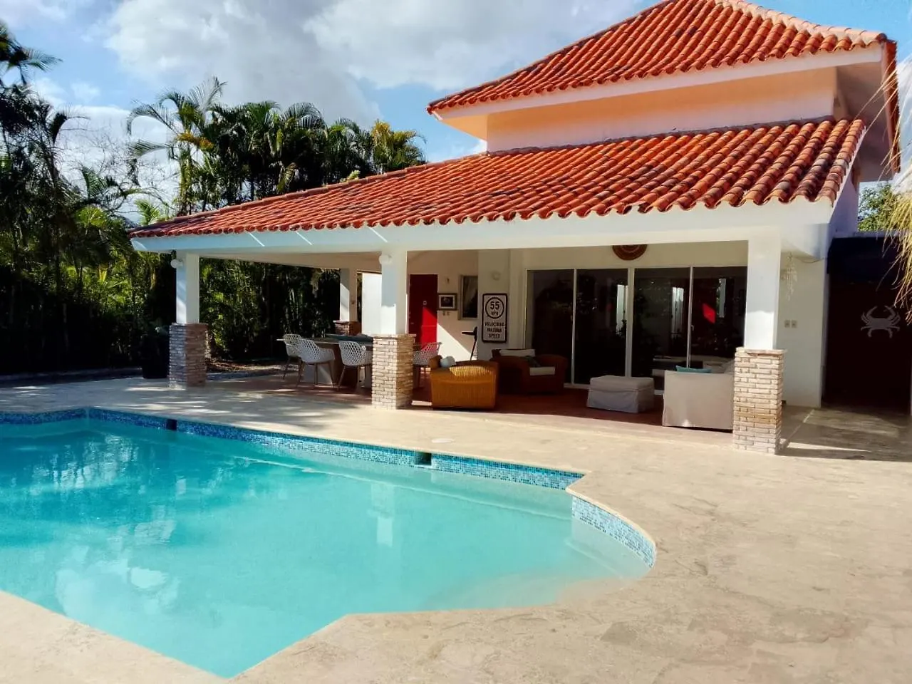 Villa En Guababerry Los Conucos